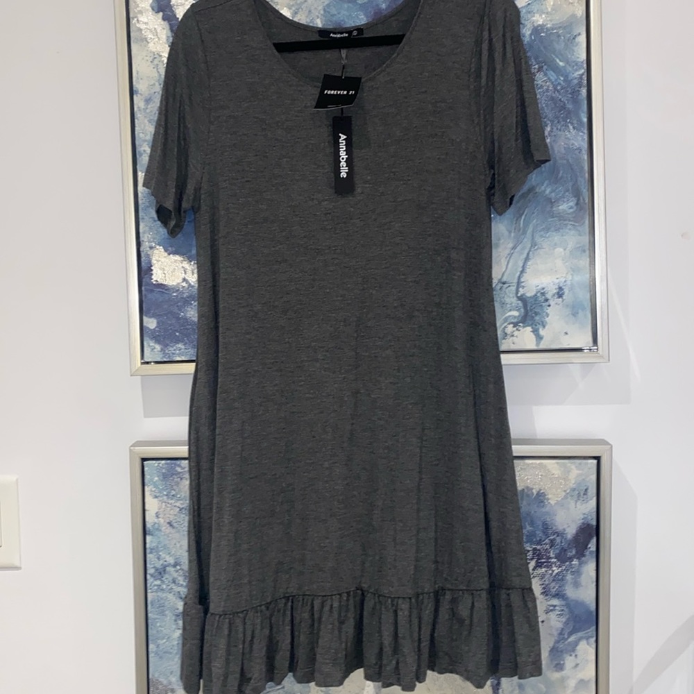 Forever 21 flowy dress with pockets